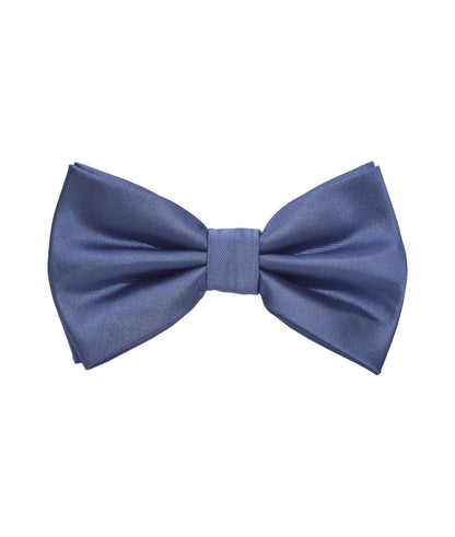 Solid pre-tied bowtie and pocket square set